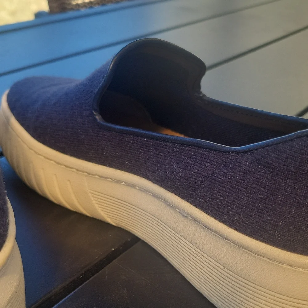 Sofft Women's Navy Slip-On Sneakers - Picture 4 of 10